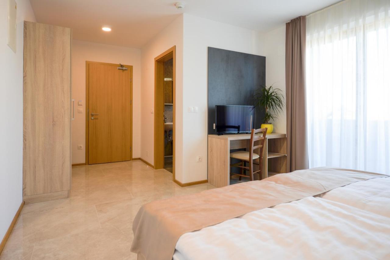 Hotel Baron Smlednik Luaran gambar