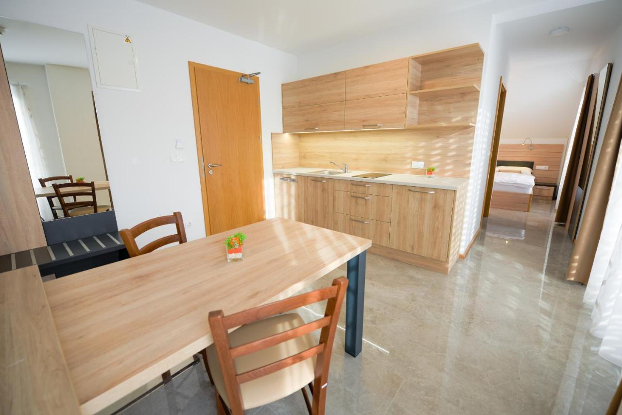 Hotel Baron Smlednik Luaran gambar