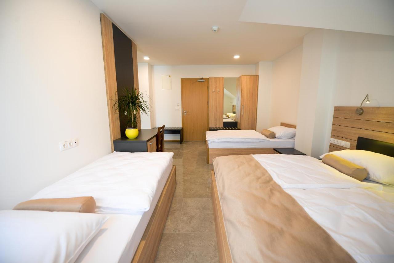 Hotel Baron Smlednik Luaran gambar