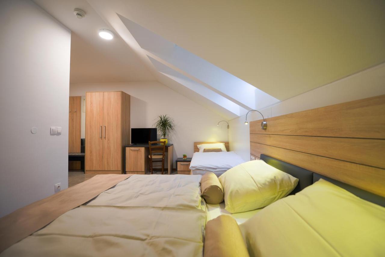 Hotel Baron Smlednik Luaran gambar