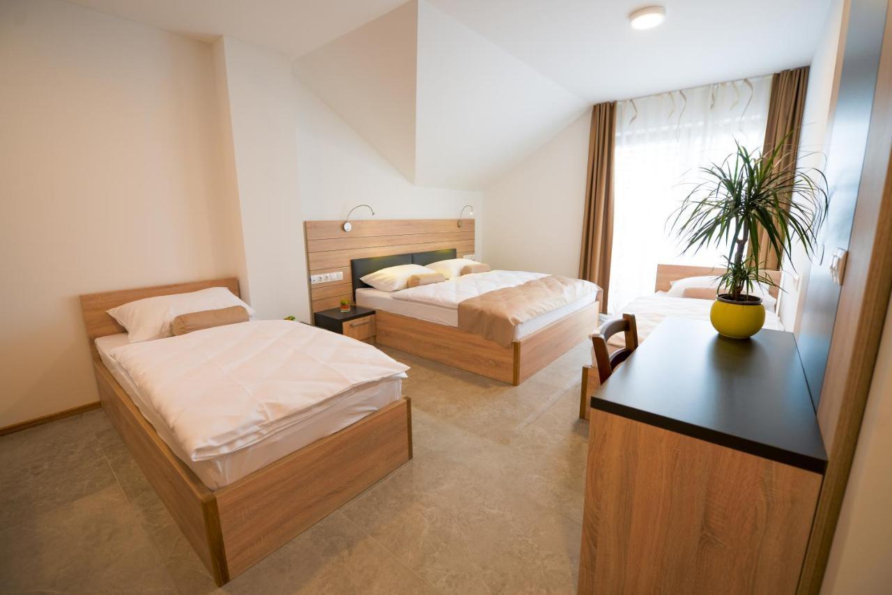 Hotel Baron Smlednik Luaran gambar