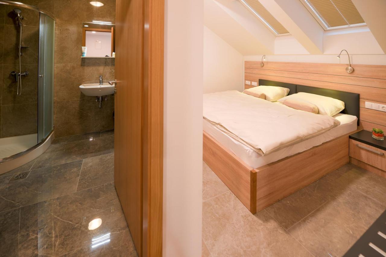 Hotel Baron Smlednik Luaran gambar