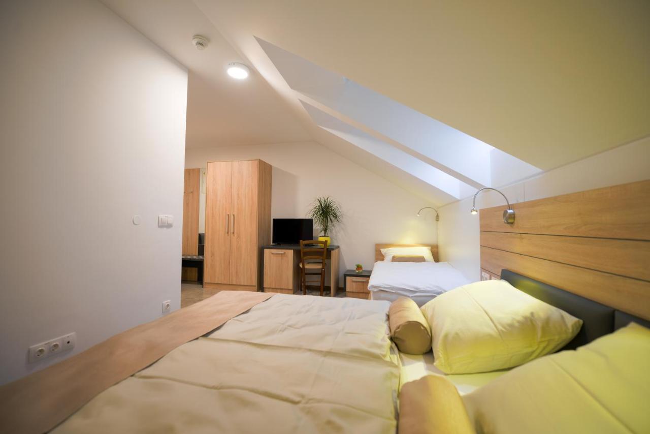Hotel Baron Smlednik Luaran gambar